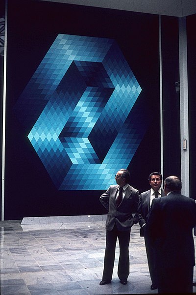 File:Vásárhelyi Győző (Victor Vasarely) magyar-francia festő alapítványi múzeuma. Balra Vásárhelyi Győző. Fortepan 100653.jpg