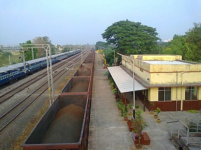 Vatlur railway station.jpg