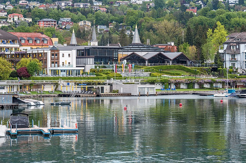 File:Velden am Wörther See Am Corso 17 Casino SSO-Ansicht 06052019 6710.jpg