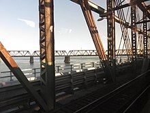 Deck of the bridge viewed from a train Victoria Bridge deck 2017.jpg