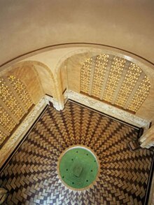 Looking from the sky dome downwards, 32 sun rays can be counted, reflecting the masonic influence of the architecture Voortrekker Monument, interior from above.jpg