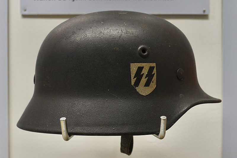 File:WW2 Nazi Germany Steel helmet Stahlhelm Waffen-SS decal Arquebus krigshistorisk museum War History Tysvær Norway 2020-06-02 07952.jpg