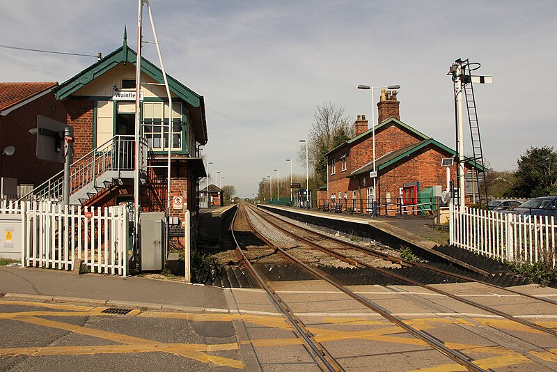 File:Wainfleet Station - geograph.org.uk - 4432030.jpg