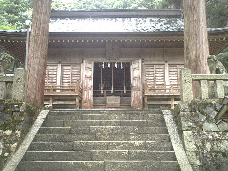 File:Wakasa Shrine Pavilions - 若桜神社（鳥取県八頭郡若桜町） - panoramio.jpg