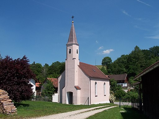 Weng-Hinzlbach-Hauptstraße-57-Kirche-Sankt-Peter