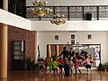 Lliçó d'estudi de dansa infantil a la Casa de Cultura de Vassilkiv.