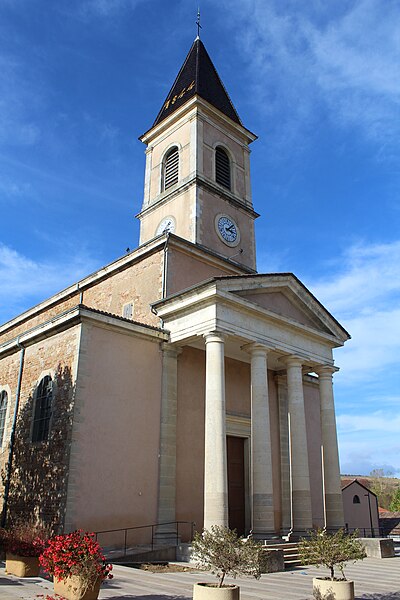 File:Église St Germain Igé Saône Loire 1.jpg