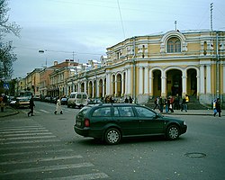 Вид от угла с Московской ул., 2003 год