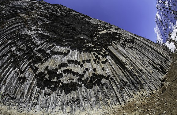 "Symphony of the Stones" basalt column formations. Photograph: Vahag851 (CC BY-SA 4.0)