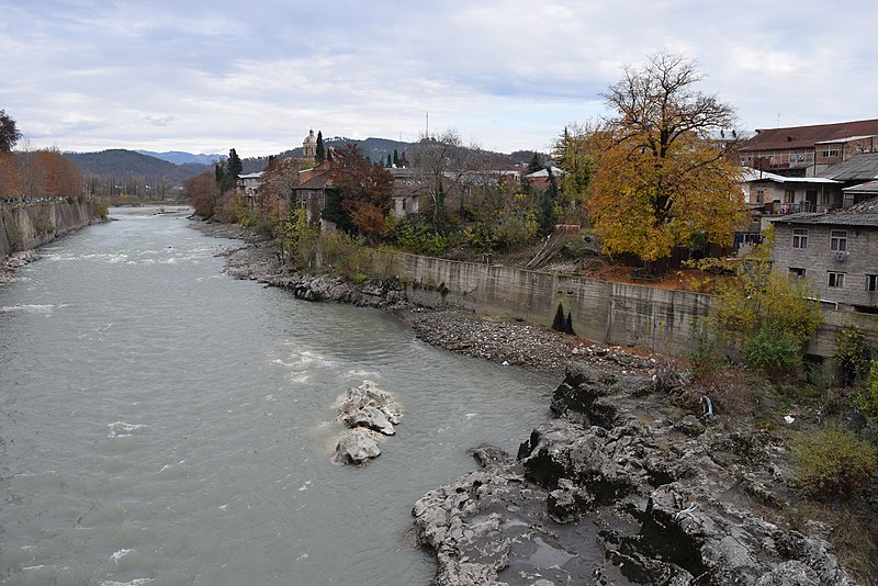 File:ჯაჭვის ხიდი, Kutaisi, Georgia - panoramio.jpg