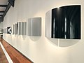 regiowiki:Datei:„Shape & Shadow“, 60 x 1500 x 30 cm, Eisen bemalt, 2010, Foto Wurm.jpg