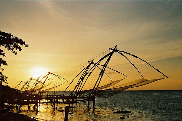 Image: 07.10.2007 Sunset at Kochi Fishernets