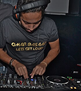 14 June 2012 Omar Basaad playing live.JPG