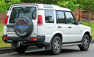 1999-2000 Land Rover Discovery II Td5 5-door wagon (2011-06-15) 02