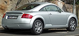 2003-2006 Audi TT (8N) 1.8 T coupé (2011-11-08) 02.jpg