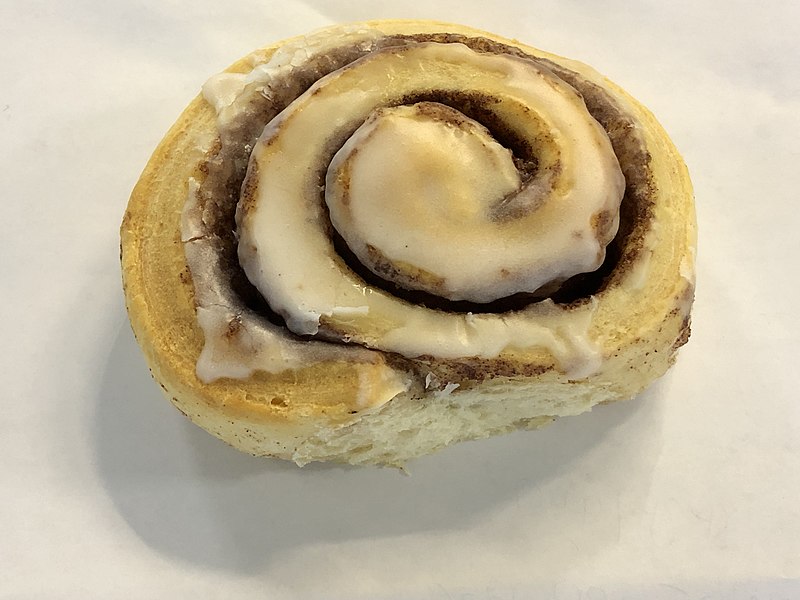 File:2021-12-25 10 58 36 A cinnamon roll in the Dulles section of Sterling, Loudoun County, Virginia.jpg