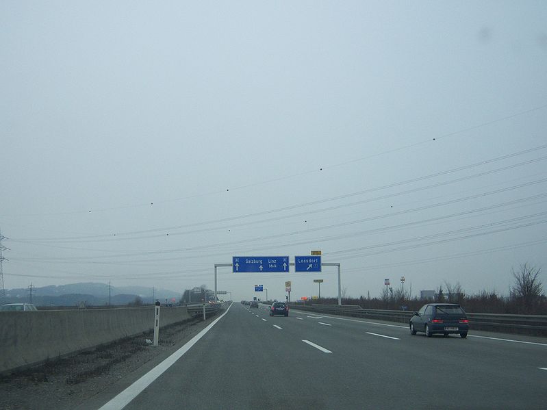 File:A1 Loosdorf 2.JPG