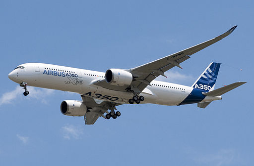 A350 First Flight - Low pass 02