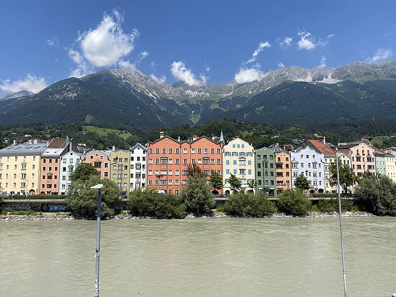 File:AUT Innsbruck, Marktplatz 001.jpg