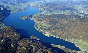 Aerial image of the Mondsee (view from the southeast).jpg