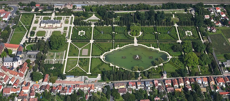 File:Aerial image of the Veitshöchheim Palace gardens (view from the west).jpg