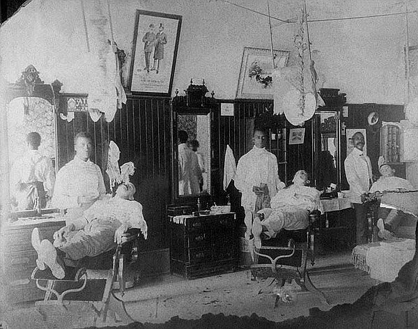 Barbershop in Aberdeen, 1907