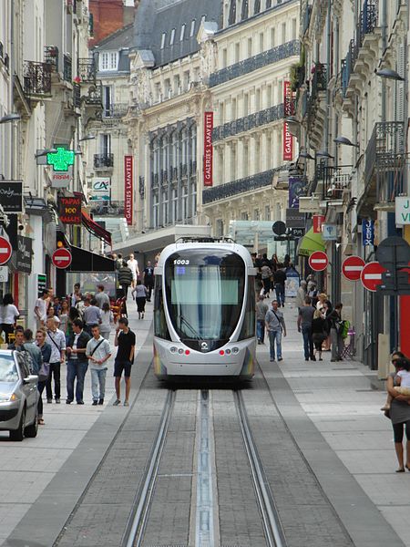 File:Angers - Tramway - Rue de la Roë (7664042584).jpg