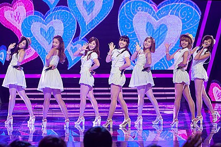 Fail:Apink at Mnet 'M Countdown'.jpg