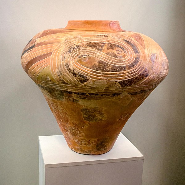 File:Archaeological finds in National Museum of the History of Ukraine 02.jpg