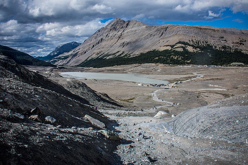 File:Athabasca Glacier trail - Columbia Icefield (31633898733).jpg