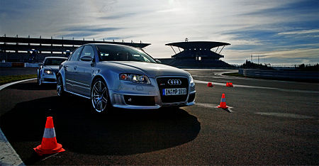 Audi rs4 002.jpg