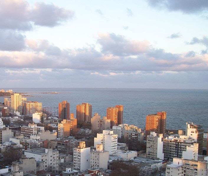 File:BarrioSurMontevideo.jpg