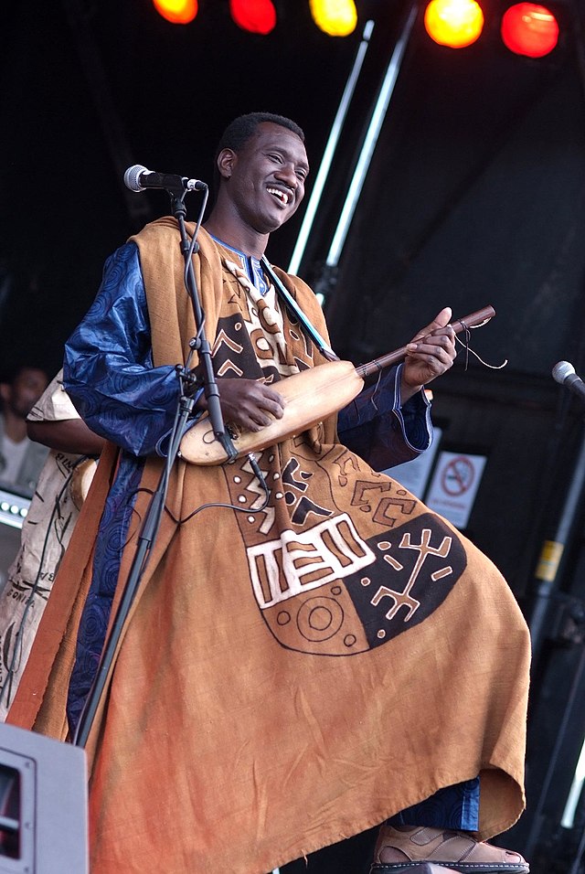 Description de l'image Bassekou Kouyate photo.jpg.