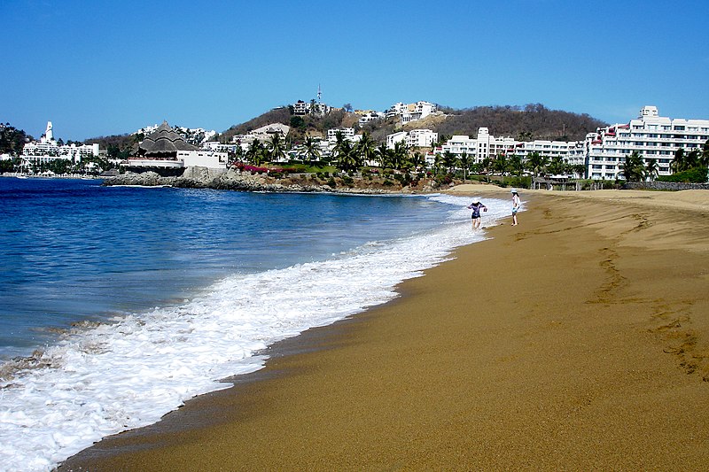 File:Beach West of Karmina Palace - panoramio.jpg