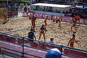 Deutsch: Beachhandball bei den Olympischen Jugendspielen 2018; Tag 3, 10. Oktober 2018; Mädchen, Vorrunde, Gruppe B - Niederlande-Argentinien 2:0 English: Beach handball at the 2018 Summer Youth Olympics at 10 October 2018 – Girls Preliminary Round Group B‎ – Netherlands-Argentina 2:0