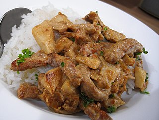 <span class="mw-page-title-main">Beef Stroganoff</span> Sautéed beef dish with sauce