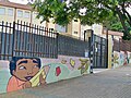 Mural de la Asociación Metropolitana de Artistas Sociales en el colegio Benito Pérez Galdós, 2023-07-22.