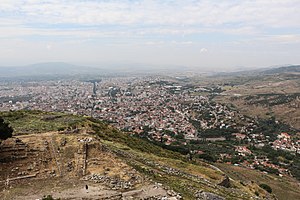 Bergama: Verwaltung, Geschichte, Städtepartnerschaften