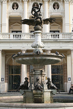 Bratislava fontana opera SND