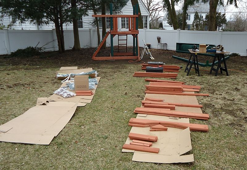 File:Building a swingset.jpg