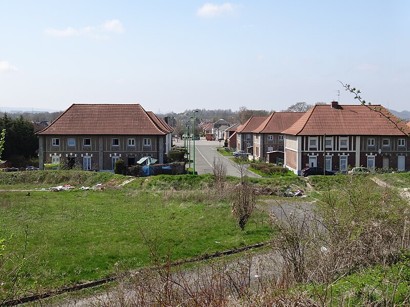 File:Bully-les-Mines et Mazingarbe - Cités des Brebis (090).JPG