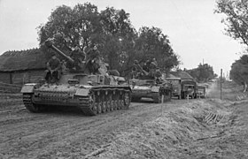 Bundesarchiv Bild 101I-087-3675A-11, Russland, Panzer IV.jpg