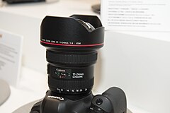 Canon EF 11-24mm F4L USM 01.jpg