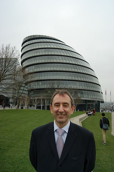 File:Carlos Cortiglia, the BNP candidate for Mayor of London at City Hall.JPG