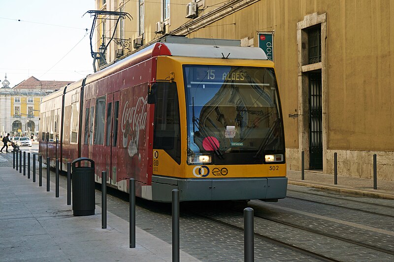 File:Carris Tram route 15 Lisbon 12 2016 9662.jpg