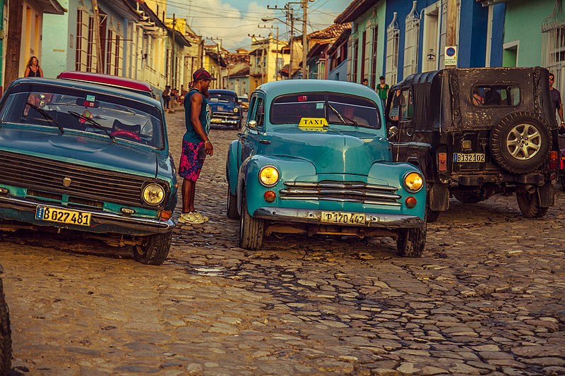 File:Cars in Trinidad.jpg