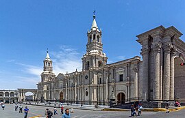 Catedral Arequipa, Peru.jpg