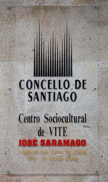 File:Centro sociocultural de Vite. Santiago de Compostela.jpg