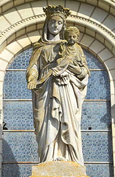 File:Chemillé - Église Notre-Dame Neuve (detail 1).jpg