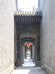 A cold alley in Chan Clan Academy; A "Narrow Door" leads to the next alley.